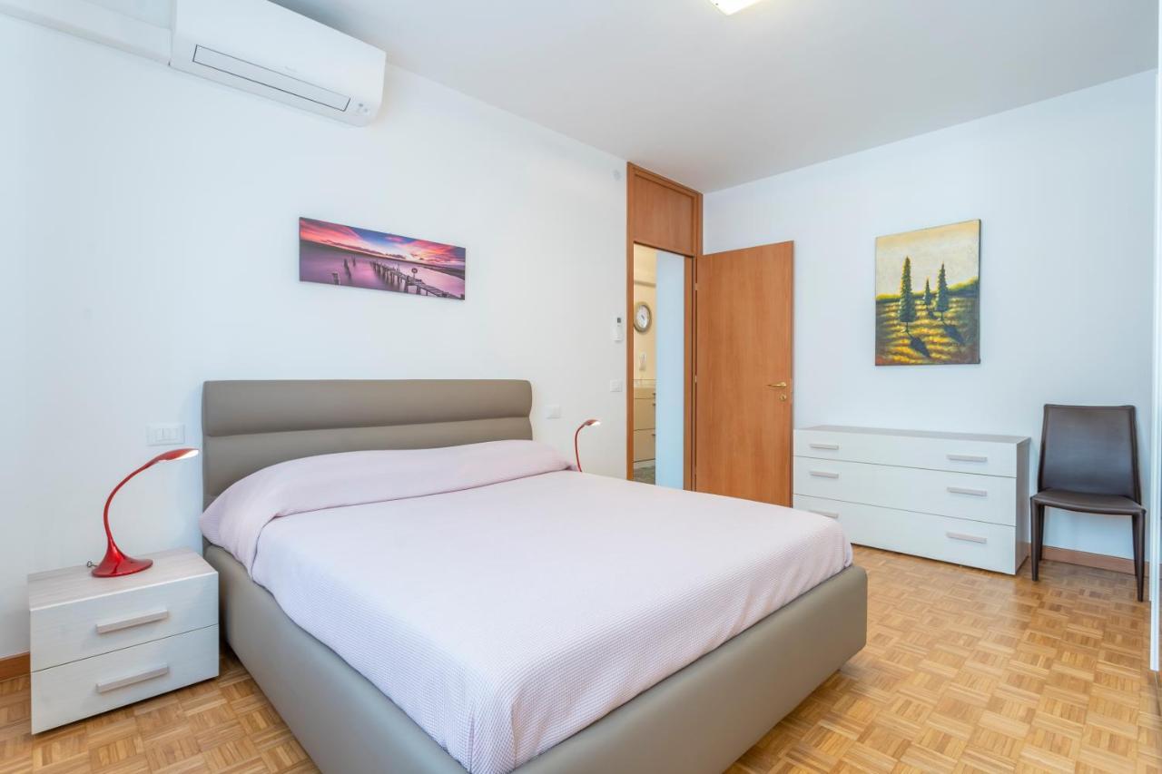 Udine Palazzo D'Aronco Modern Apartment Exterior photo