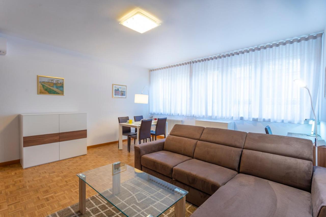 Udine Palazzo D'Aronco Modern Apartment Exterior photo